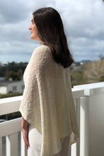 Load image into Gallery viewer, Lothlorian Cotton Linen Poncho