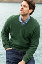 Load image into Gallery viewer, Noble Wilde - Oxford V Sweater in Merino Wool &amp; Possum Fur - Jungle