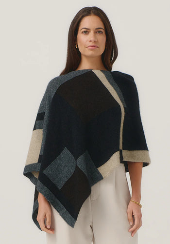 Merinomink Empress Poncho