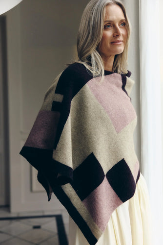 Merinomink Empress Poncho
