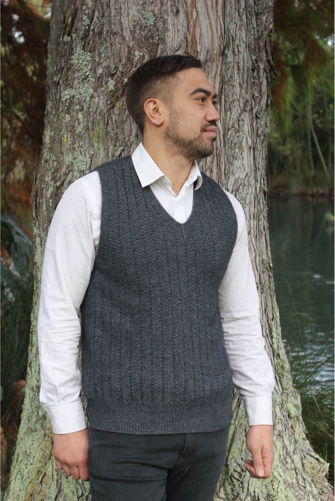Lothlorian Pullover Vest in Merino Wool and Possum Fur