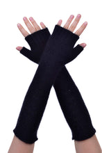 Load image into Gallery viewer, Fingerless Gloves in Black, 100% New Zealand Made Possum Fur &amp; Merino Wool Knitwear